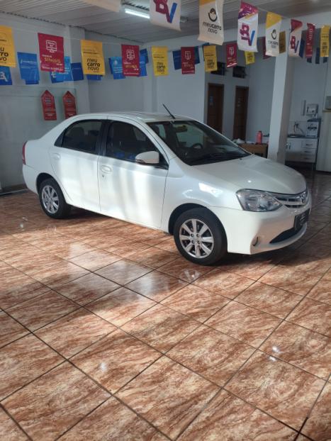 TOYOTA Etios Sedan 1.5 16V 4P FLEX XLS AUTOMTICO, Foto 3