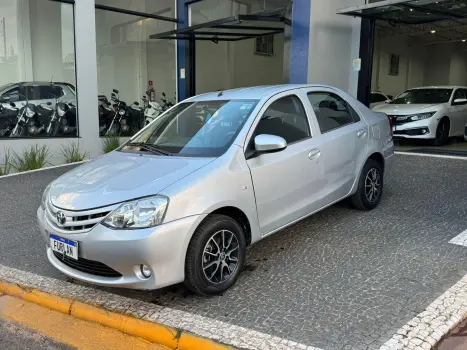 TOYOTA Etios Sedan 1.5 16V 4P FLEX X, Foto 2