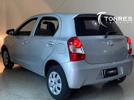 TOYOTA Etios Sedan 1.3 16V 4P FLEX X, Foto 5