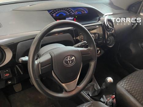 TOYOTA Etios Sedan 1.3 16V 4P FLEX X, Foto 8