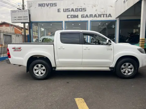 TOYOTA Hilux Caminhonete 3.0 4P 4X4 SRV TURBO DIESEL CABINE DUPLA, Foto 13