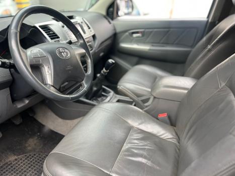 TOYOTA Hilux Caminhonete 3.0 4P 4X4 SRV TURBO DIESEL CABINE DUPLA, Foto 5