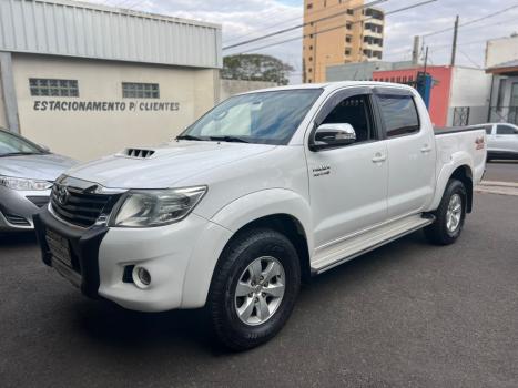 TOYOTA Hilux Caminhonete 3.0 4P 4X4 SRV TURBO DIESEL CABINE DUPLA, Foto 1