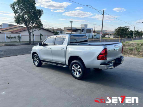 TOYOTA Hilux Caminhonete 2.7 16V 4P SR FLEX CABINE DUPLA AUTOMTICO, Foto 2