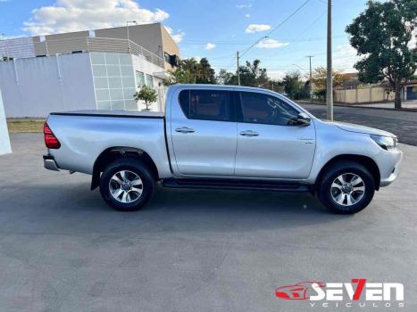 TOYOTA Hilux Caminhonete 2.7 16V 4P SR FLEX CABINE DUPLA AUTOMTICO, Foto 8