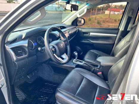 TOYOTA Hilux Caminhonete 2.7 16V 4P SR FLEX CABINE DUPLA AUTOMTICO, Foto 12