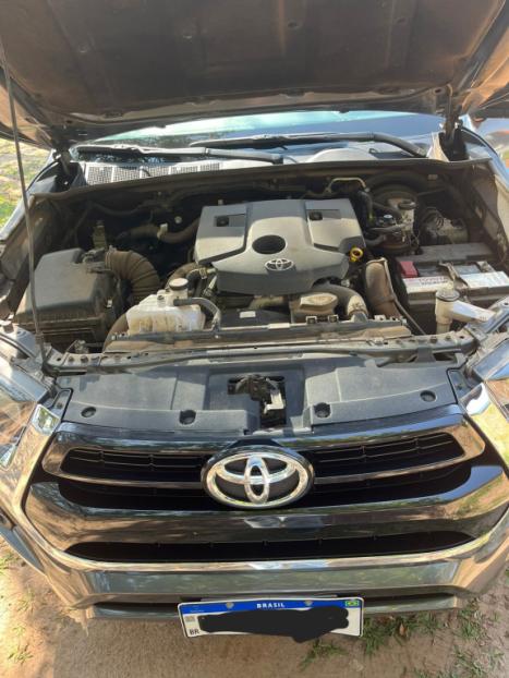 TOYOTA Hilux Caminhonete 2.8 16V SRV 4X4 DIESEL CABINE DUPLA AUTOMTICO, Foto 4