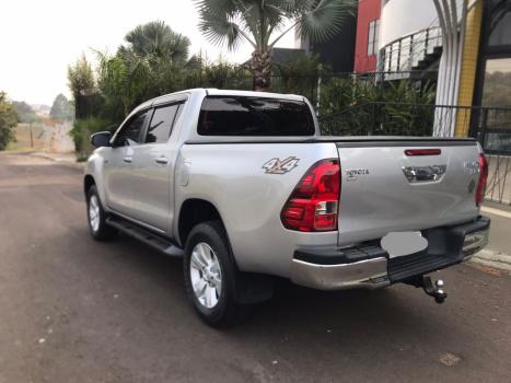 TOYOTA Hilux Caminhonete 2.8 16V SRV 4X4 DIESEL CABINE DUPLA AUTOMTICO, Foto 4