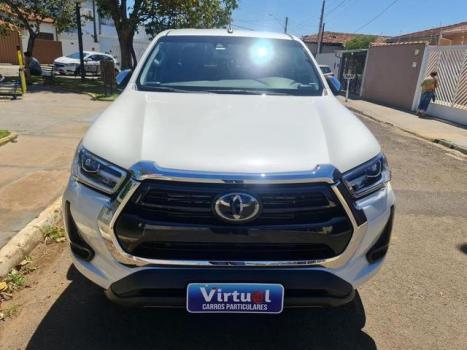 TOYOTA Hilux Caminhonete 2.8 16V SRX 4X4 DIESEL CABINE DUPLA AUTOMTICO, Foto 2