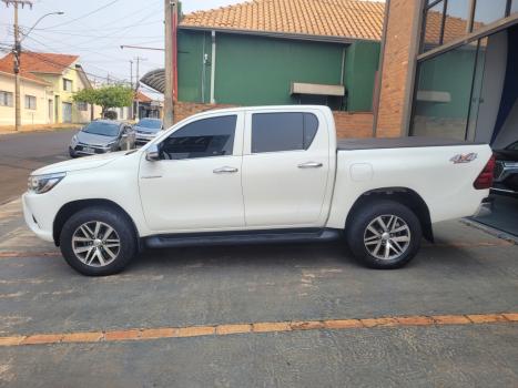 TOYOTA Hilux Caminhonete 2.8 16V SRX 4X4 TURBO DIESEL CABINE DUPLA AUTOMTICO, Foto 3