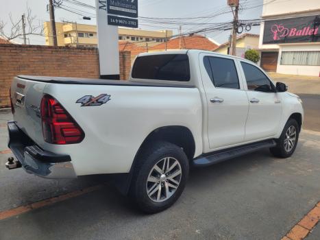 TOYOTA Hilux Caminhonete 2.8 16V SRX 4X4 TURBO DIESEL CABINE DUPLA AUTOMTICO, Foto 4