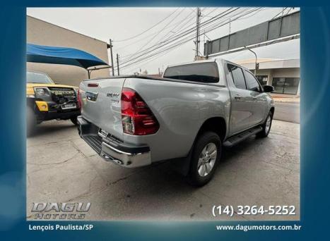 TOYOTA Hilux Caminhonete 2.7 16V 4P SRV FLEX CABINE DUPLA AUTOMTICO, Foto 9