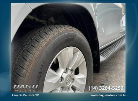 TOYOTA Hilux Caminhonete 2.7 16V 4P SRV FLEX CABINE DUPLA AUTOMTICO, Foto 10