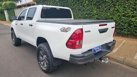 TOYOTA Hilux Caminhonete 2.8 4P 4X4 DIESEL CABINE DUPLA, Foto 4