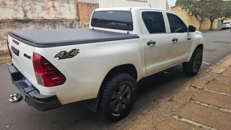 TOYOTA Hilux Caminhonete 2.8 4P 4X4 DIESEL CABINE DUPLA, Foto 7