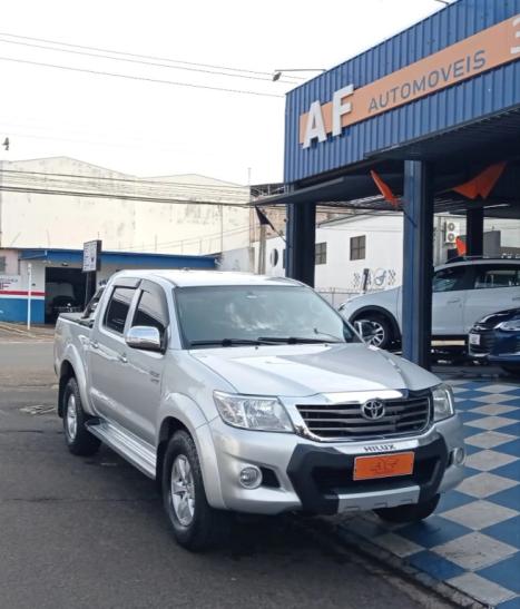 TOYOTA Hilux Caminhonete 2.7 16V 4P SRV FLEX 4X4  CABINE DUPLA AUTOMTICO, Foto 13