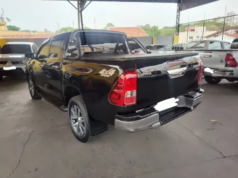 TOYOTA Hilux Caminhonete 2.8 16V SRX 4X4 TURBO DIESEL CABINE DUPLA AUTOMTICO, Foto 7