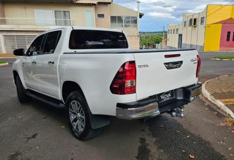 TOYOTA Hilux Caminhonete 2.7 16V 4P SRV FLEX CABINE DUPLA AUTOMTICO, Foto 6