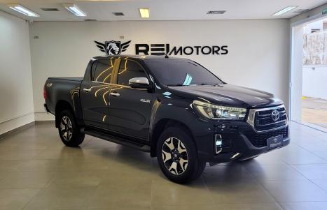 TOYOTA Hilux Caminhonete 2.8 16V SRX 50 ANOS 4X4 TURBO DIESEL CABINE DUPLA AUTOMTICO, Foto 2