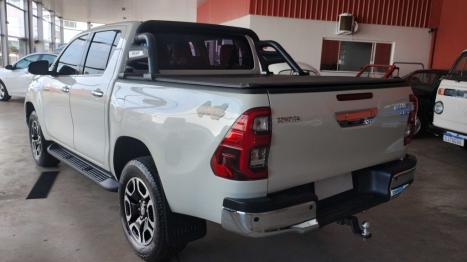 TOYOTA Hilux Caminhonete 2.8 16V SRX 4X4 TURBO DIESEL CABINE DUPLA AUTOMTICO, Foto 5