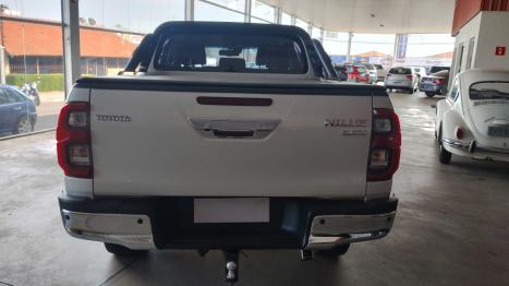 TOYOTA Hilux Caminhonete 2.8 16V SRX 4X4 TURBO DIESEL CABINE DUPLA AUTOMTICO, Foto 6