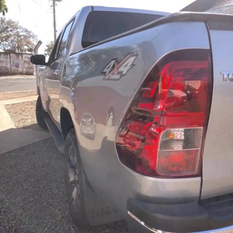 TOYOTA Hilux Caminhonete 2.8 16V SRX 4X4 TURBO DIESEL CABINE DUPLA AUTOMTICO, Foto 6