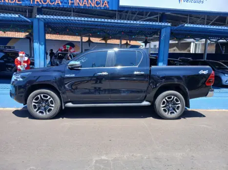 TOYOTA Hilux Caminhonete 2.8 16V SRX LIMITED 4X4 TURBO DIESEL CABINE DUPLA AUTOMTICO, Foto 6