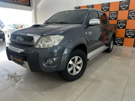 TOYOTA Hilux Caminhonete 3.0 4P 4X4 SRV TURBO DIESEL CABINE DUPLA AUTOMTICO, Foto 2