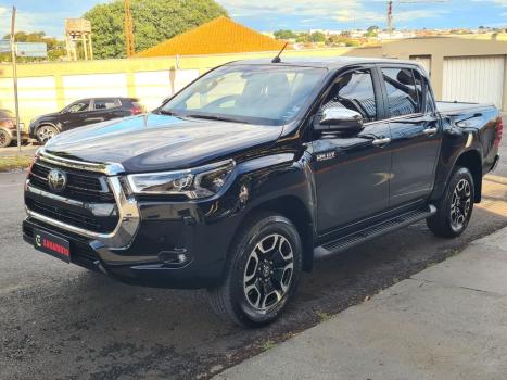 TOYOTA Hilux Caminhonete 2.8 16V SRX 4X4 DIESEL CABINE DUPLA AUTOMTICO, Foto 4