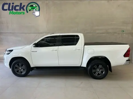 TOYOTA Hilux Caminhonete 2.8 16V 4P SR 4X4 DIESEL CHALLENGE CABINE DUPLA AUTOMTICO, Foto 2