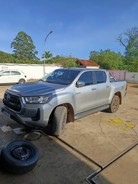 TOYOTA Hilux Caminhonete 2.8 16V SRV 4X4 DIESEL CABINE DUPLA AUTOMTICO, Foto 4