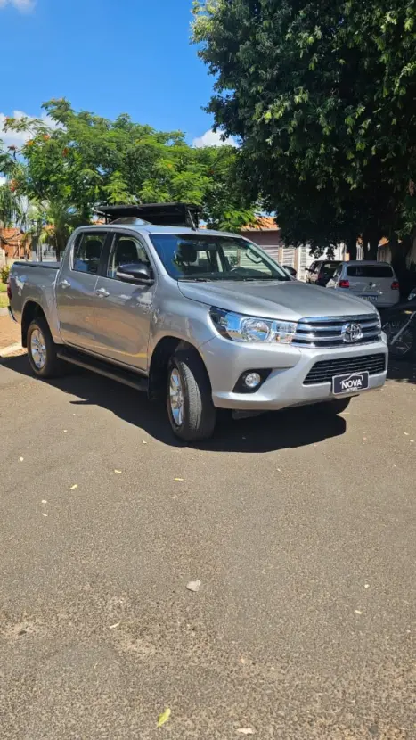 TOYOTA Hilux Caminhonete 2.7 16V 4P SR FLEX CABINE DUPLA AUTOMTICO, Foto 3