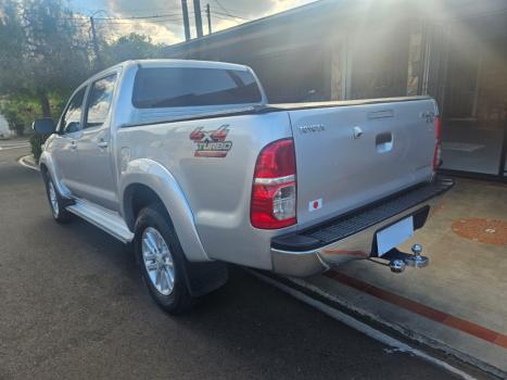 TOYOTA Hilux Caminhonete 3.0 4P 4X4 SRV TURBO DIESEL TOP CABINE DUPLA AUTOMTICO, Foto 2