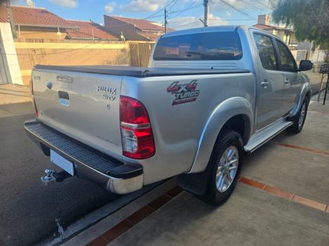 TOYOTA Hilux Caminhonete 3.0 4P 4X4 SRV TURBO DIESEL TOP CABINE DUPLA AUTOMTICO, Foto 4