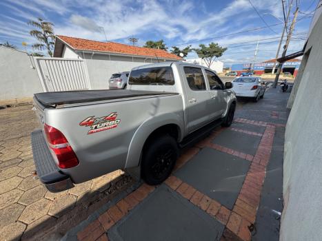 TOYOTA Hilux Caminhonete 3.0 16V 4P 4X4 SRV TURBO DIESEL CABINE DUPLA AUTOMTICO, Foto 3