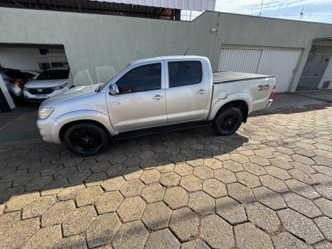 TOYOTA Hilux Caminhonete 3.0 16V 4P 4X4 SRV TURBO DIESEL CABINE DUPLA AUTOMTICO, Foto 4
