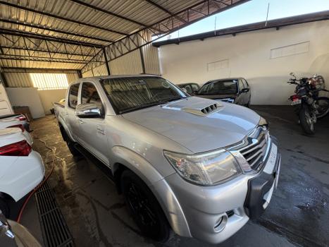 TOYOTA Hilux Caminhonete 3.0 16V 4P 4X4 SRV TURBO DIESEL CABINE DUPLA AUTOMTICO, Foto 2
