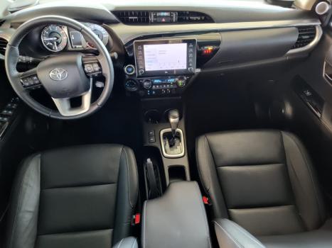 TOYOTA Hilux Caminhonete 2.8 16V SRX 4X4 TURBO DIESEL CABINE DUPLA AUTOMTICO, Foto 12