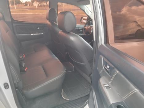 TOYOTA Hilux Caminhonete 3.0 4P 4X4 SRV TURBO DIESEL CABINE DUPLA AUTOMTICO, Foto 2