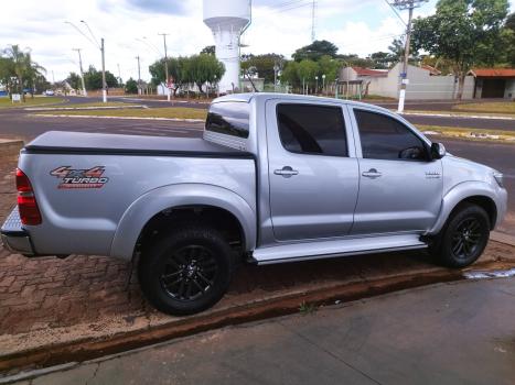 TOYOTA Hilux Caminhonete 3.0 4P 4X4 SRV TURBO DIESEL CABINE DUPLA AUTOMTICO, Foto 12