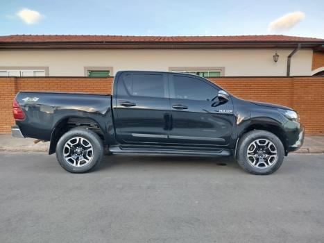 TOYOTA Hilux Caminhonete 2.7 16V 4P SRV FLEX 4X4  CABINE DUPLA AUTOMTICO, Foto 6