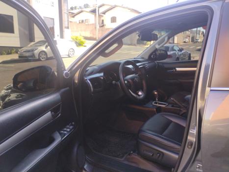 TOYOTA Hilux Caminhonete 2.8 16V SRX 4X4 DIESEL CABINE DUPLA AUTOMTICO, Foto 7