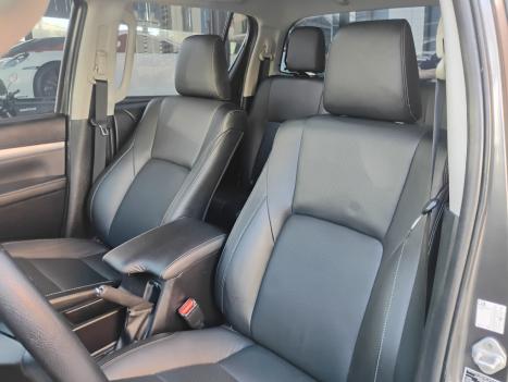 TOYOTA Hilux Caminhonete 2.8 16V SRX 4X4 DIESEL CABINE DUPLA AUTOMTICO, Foto 9