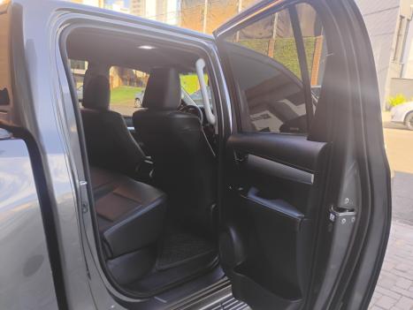 TOYOTA Hilux Caminhonete 2.8 16V SRX 4X4 DIESEL CABINE DUPLA AUTOMTICO, Foto 14