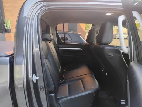 TOYOTA Hilux Caminhonete 2.8 16V SRX 4X4 DIESEL CABINE DUPLA AUTOMTICO, Foto 15