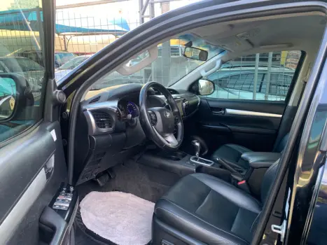 TOYOTA Hilux Caminhonete 2.8 16V SRX 4X4 TURBO DIESEL CABINE DUPLA AUTOMTICO, Foto 7