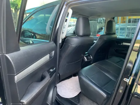 TOYOTA Hilux Caminhonete 2.8 16V SRX 4X4 TURBO DIESEL CABINE DUPLA AUTOMTICO, Foto 10