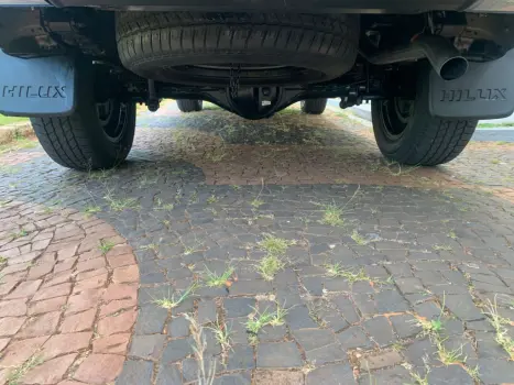 TOYOTA Hilux Caminhonete 2.8 16V SRX 4X4 TURBO DIESEL CABINE DUPLA AUTOMTICO, Foto 13