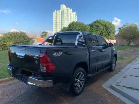 TOYOTA Hilux Caminhonete 2.8 16V SRX 4X4 TURBO DIESEL CABINE DUPLA AUTOMTICO, Foto 14