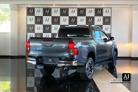 TOYOTA Hilux Caminhonete 2.7 16V 4P SRV FLEX CABINE DUPLA AUTOMTICO, Foto 8
